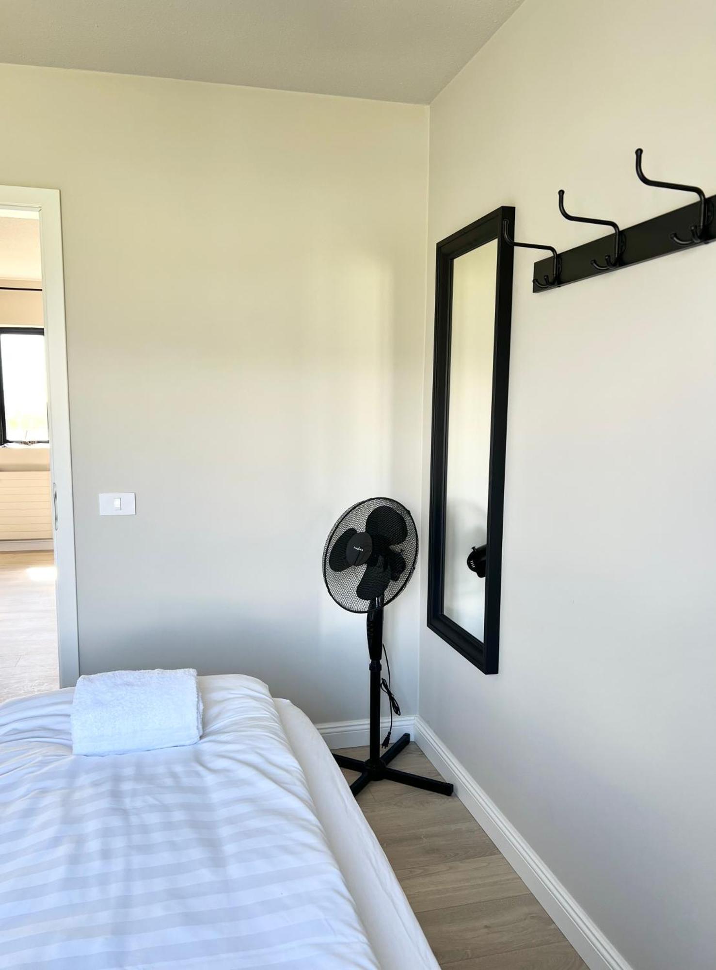 The Greyhouse "Big Apartment" Hofn Ngoại thất bức ảnh